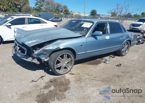 2002 Jaguar Xj8 from USA, damaged, VIN SAJDA14C12LF45607